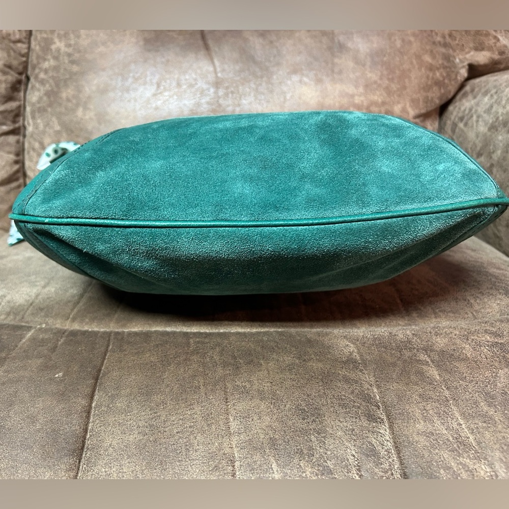 B. MAKOWSKY Giamma Emerald NWT
Leather and Suede Hobo Bag with dustbag - Picture 14 of 15